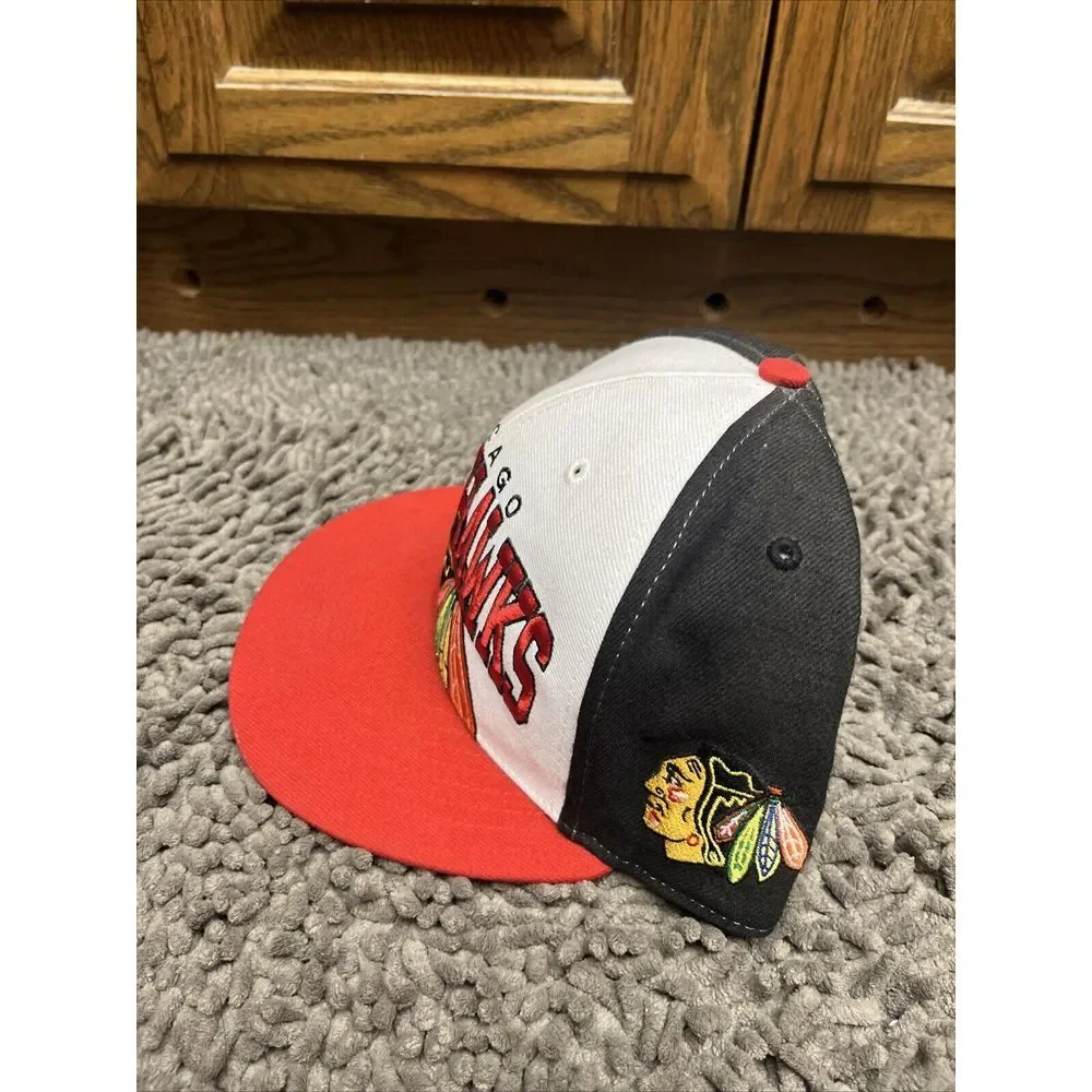 Chicago Blackhawks 59fifty New Era Snapback Hat NHL‎ Hockey